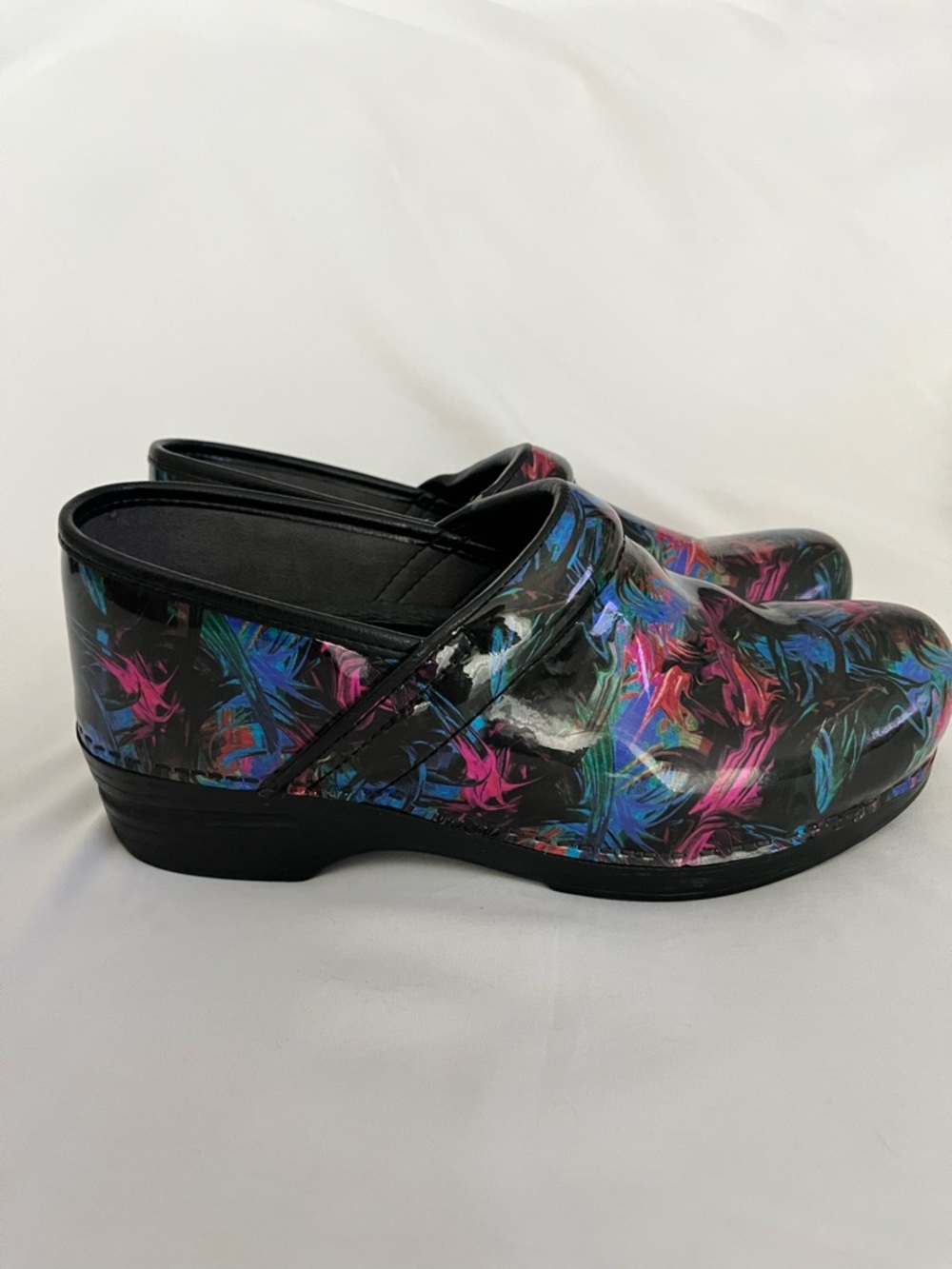 Dansko Pro XP Patent Leather Clogs Nursing Arty Artsy Dopamine 40 EU 9 - 9.5 US